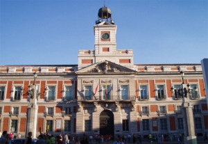 The-old-Post-Office-Puerta-del-Sol-Madrid-Tourism-Spain